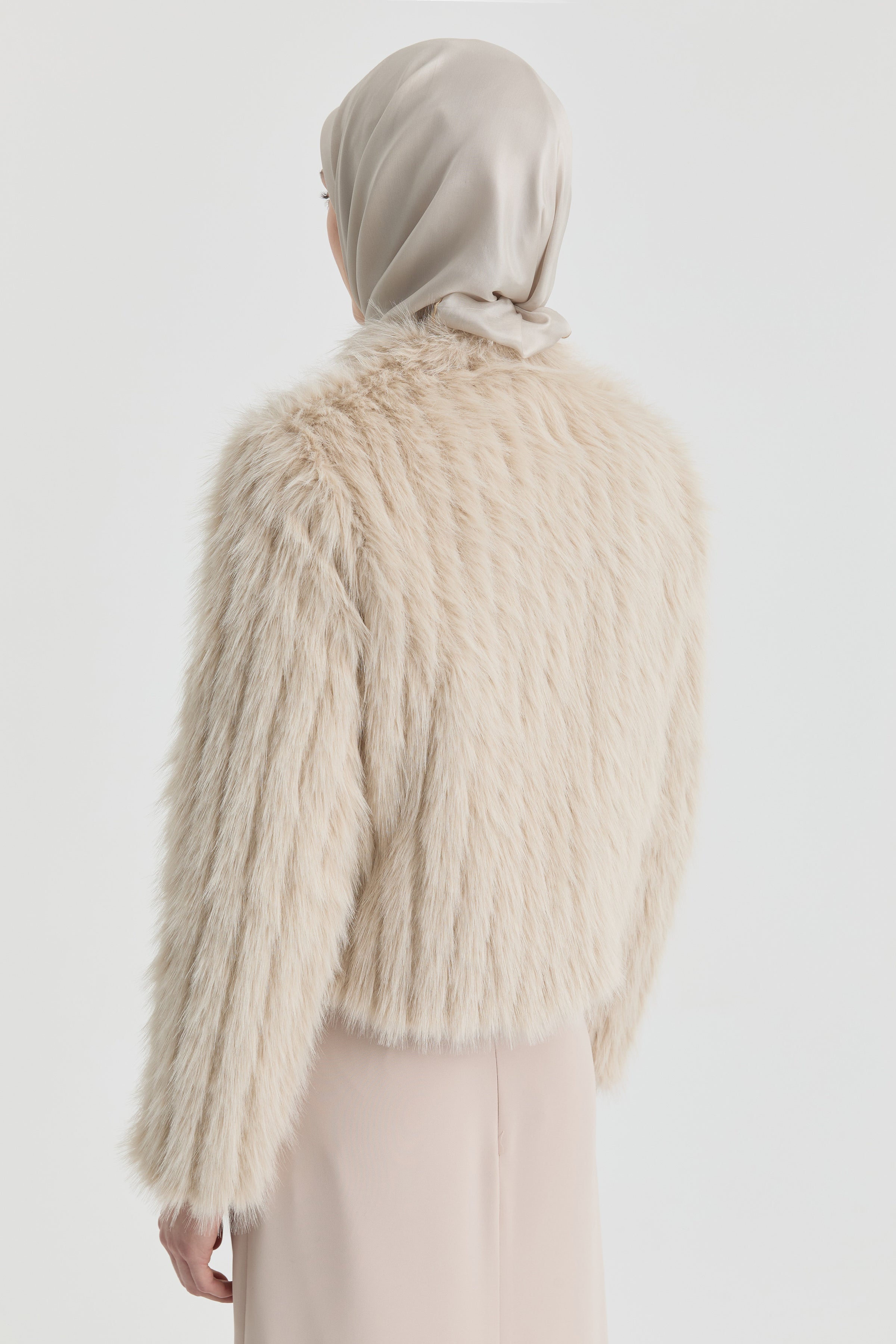 Kürk Mont - Taş TUGBA