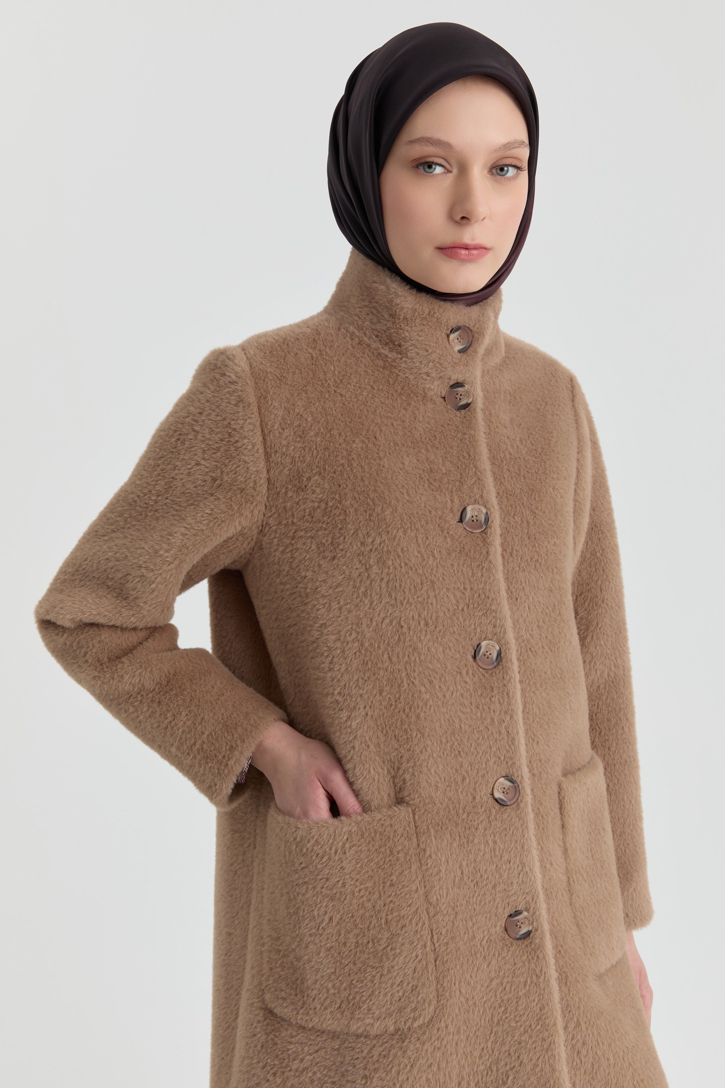 Dik Yakalı Kaban - Vizon TUGBA