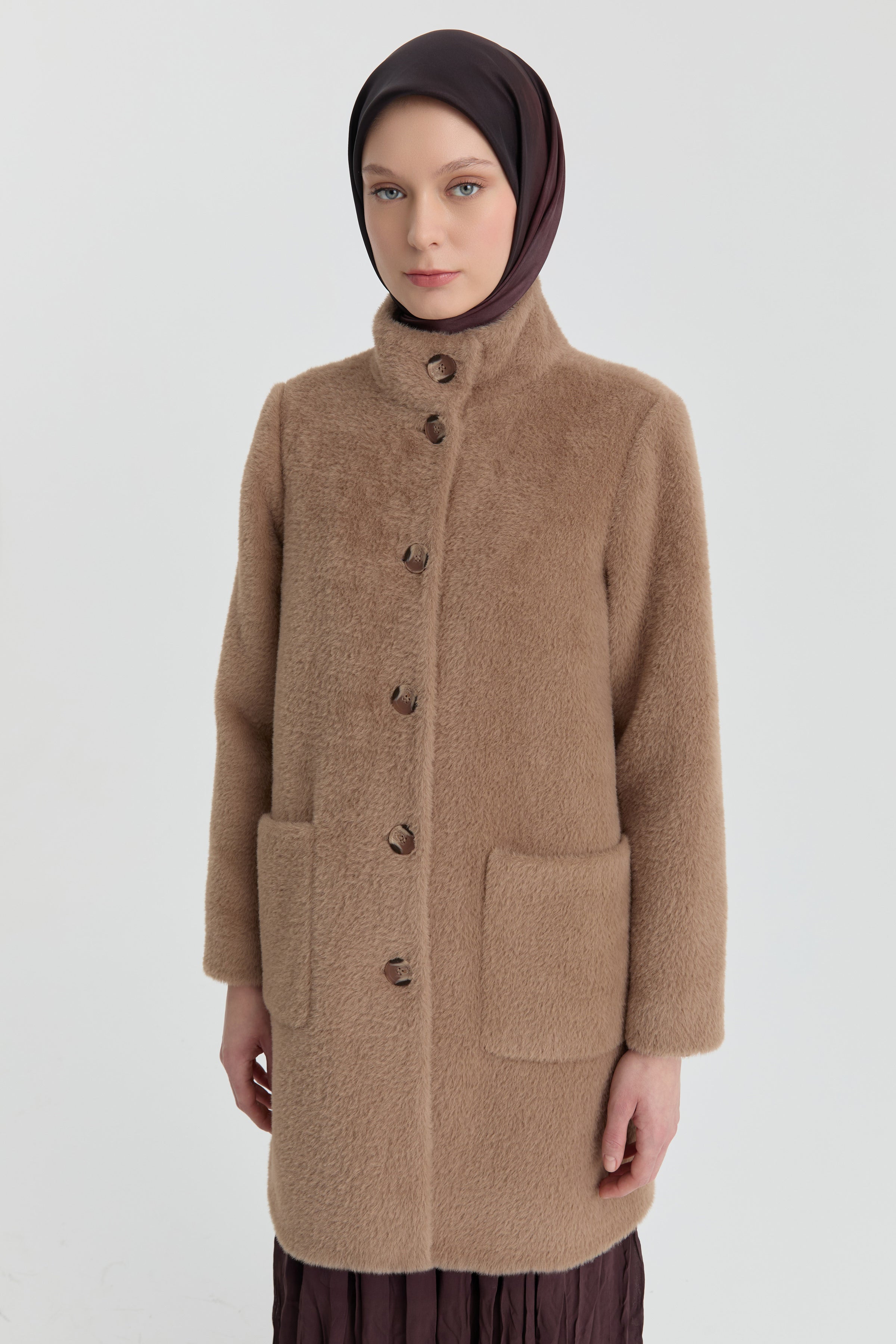 Dik Yakalı Kaban - Vizon TUGBA