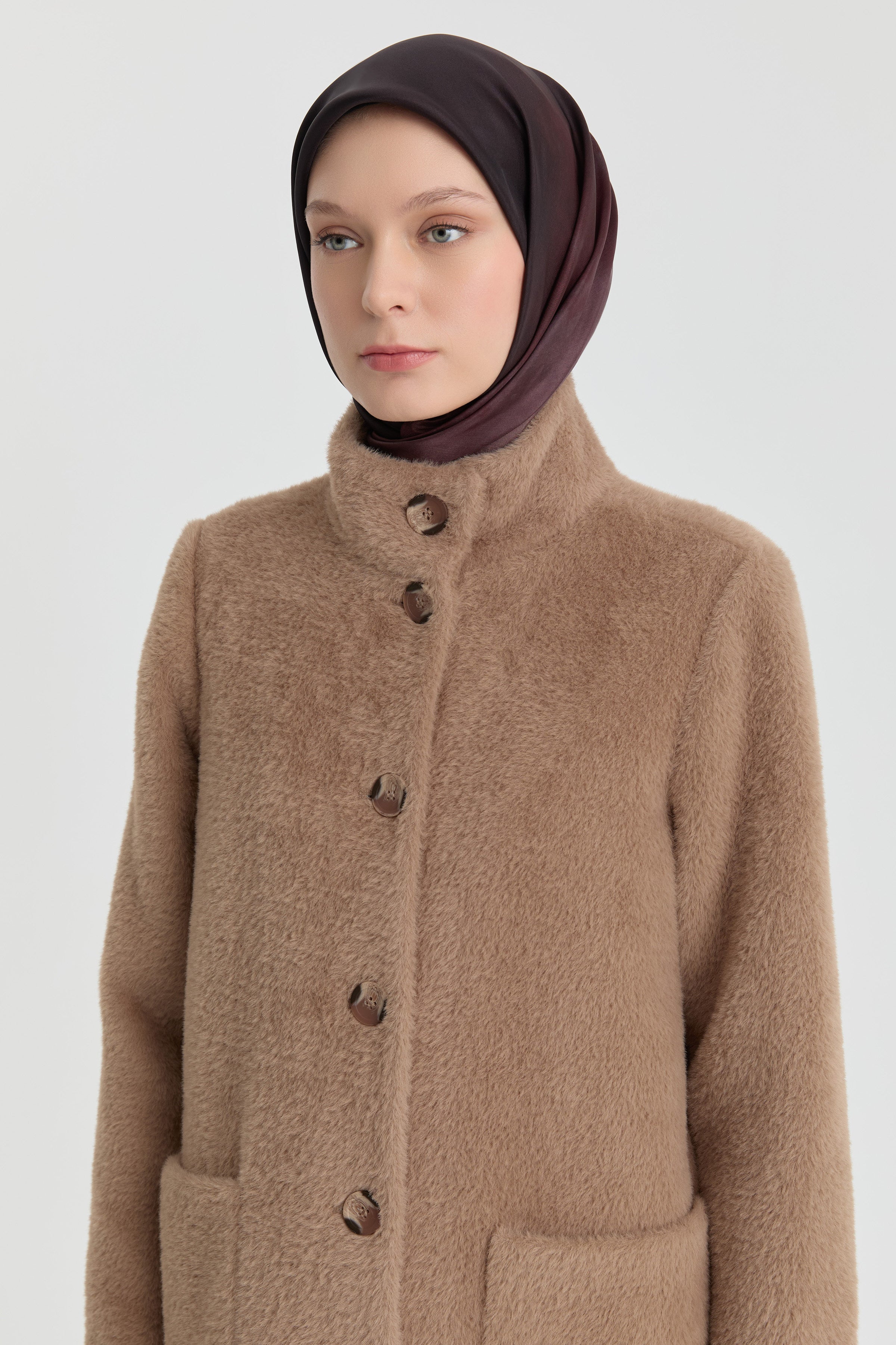 Dik Yakalı Kaban - Vizon TUGBA