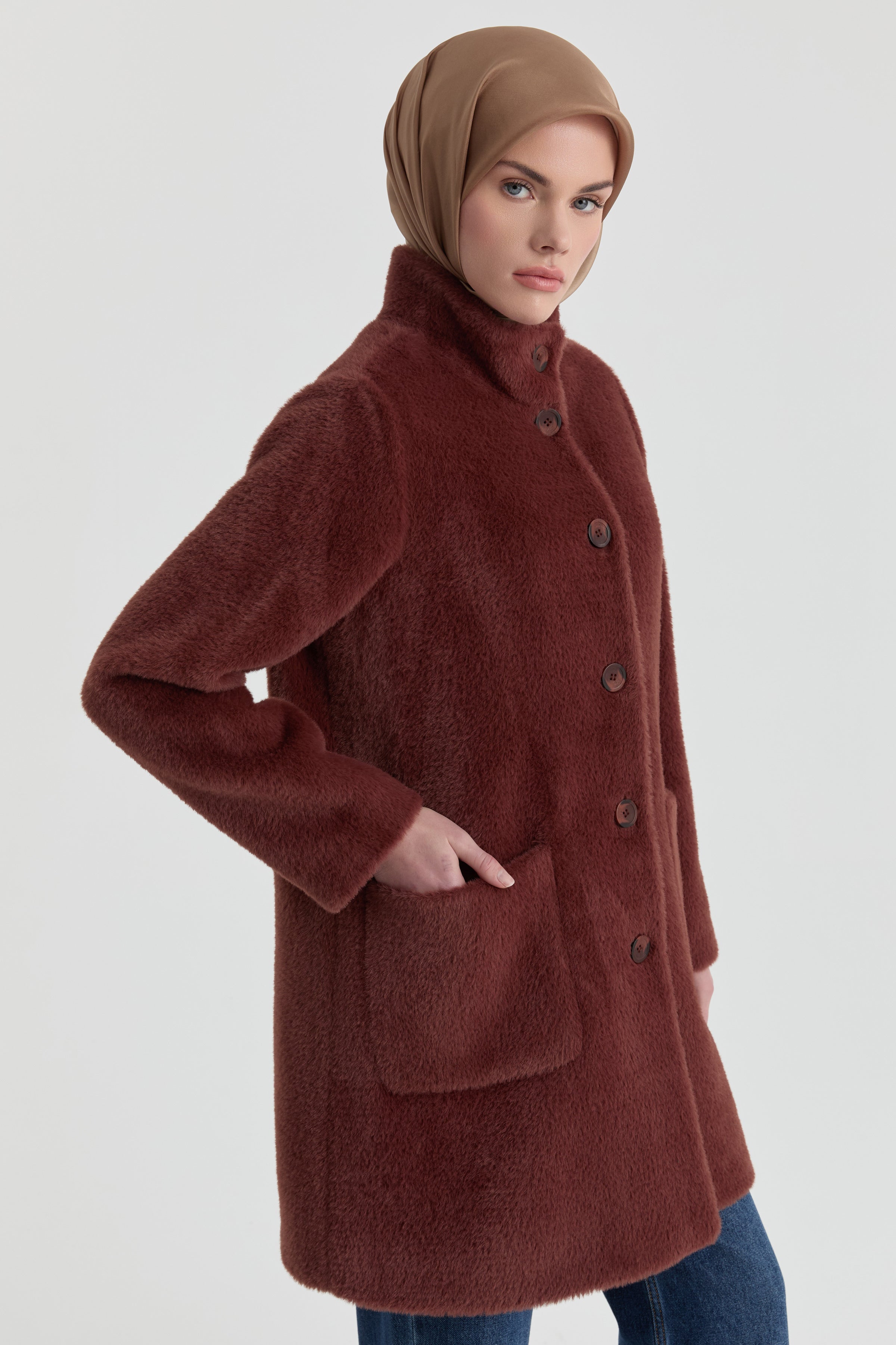 Dik Yakalı Kaban - Taba TUGBA