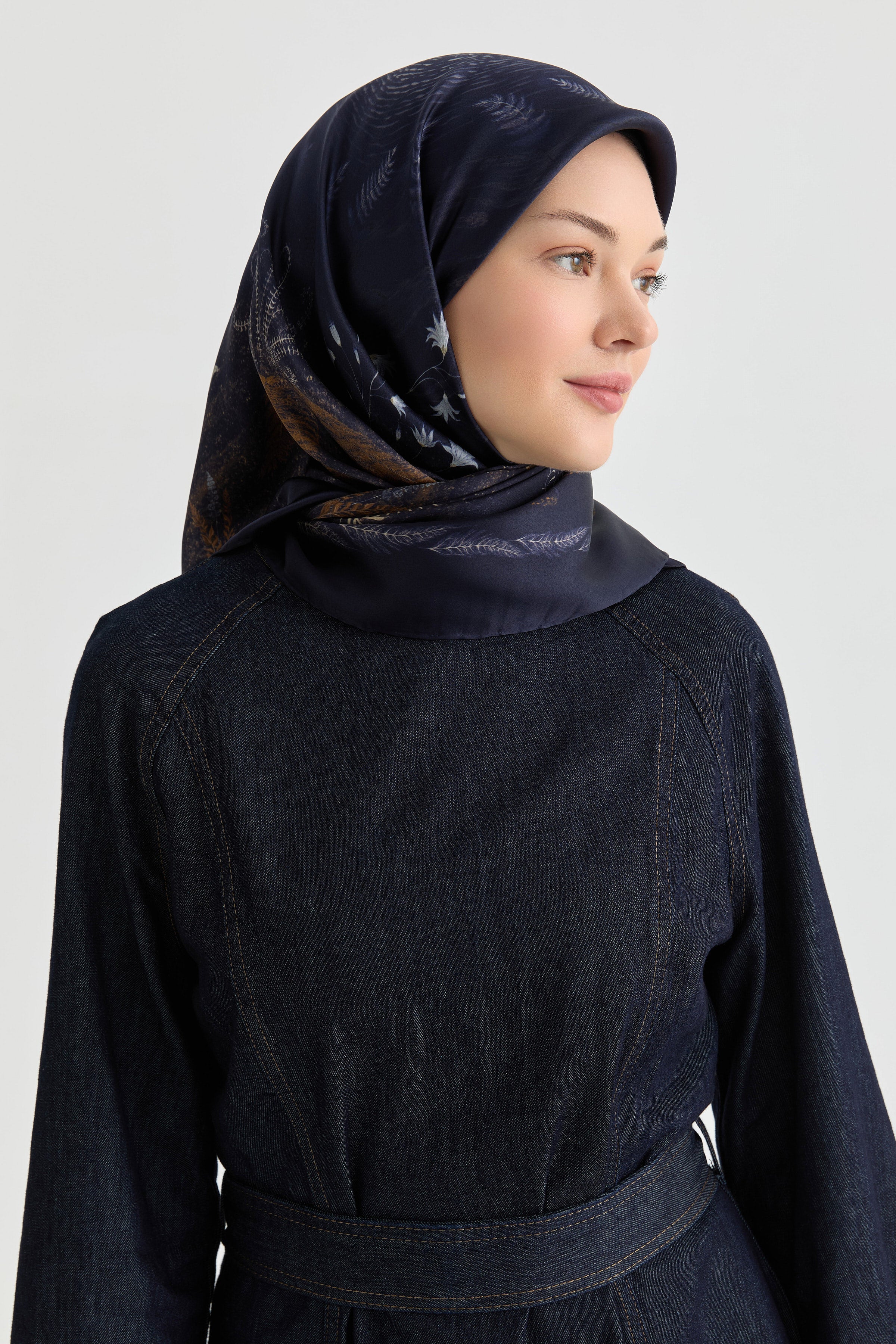 Aden Sura İpek Eşarp - Lacivert TUGBA