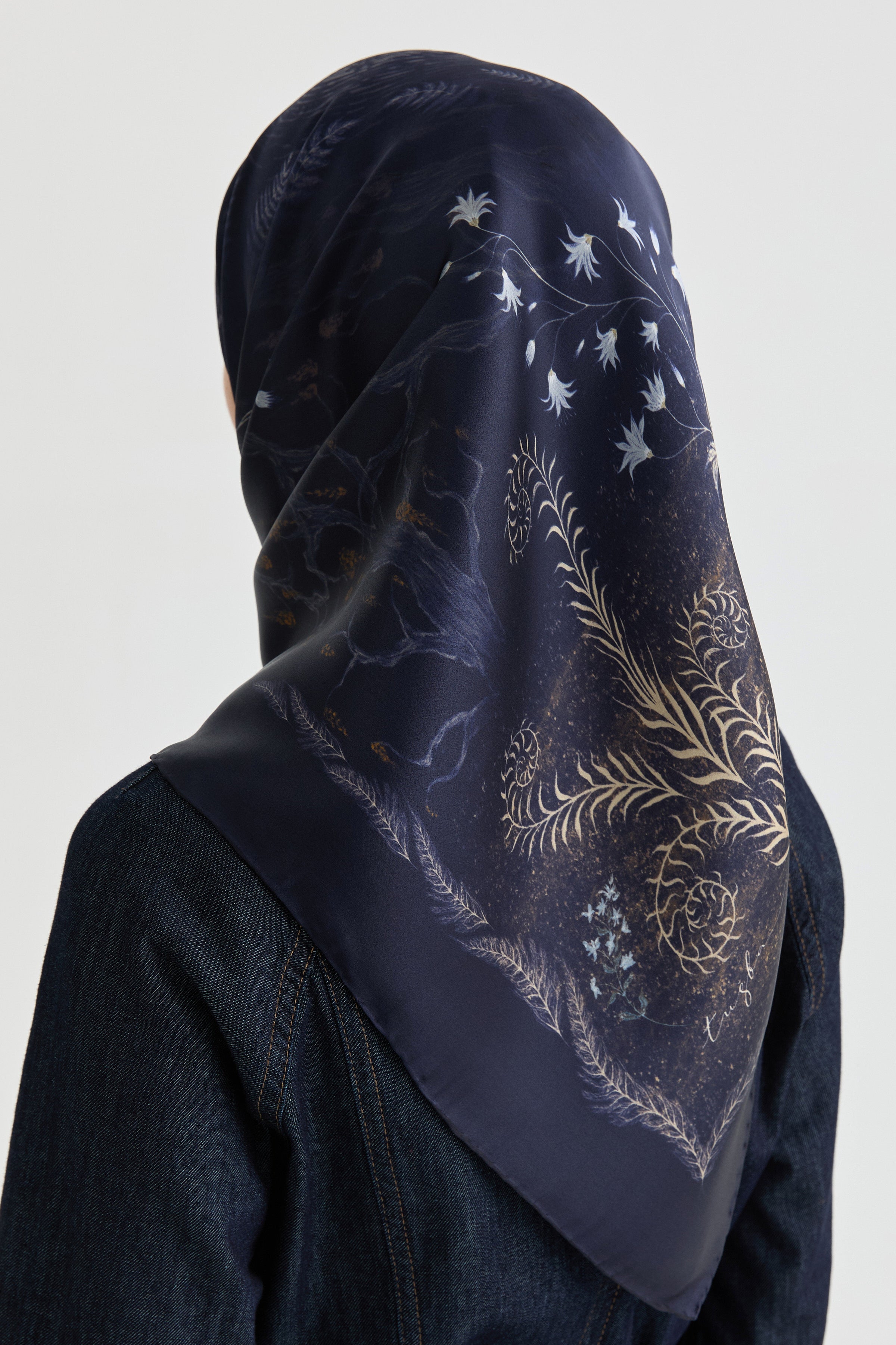 Aden Sura İpek Eşarp - Lacivert TUGBA