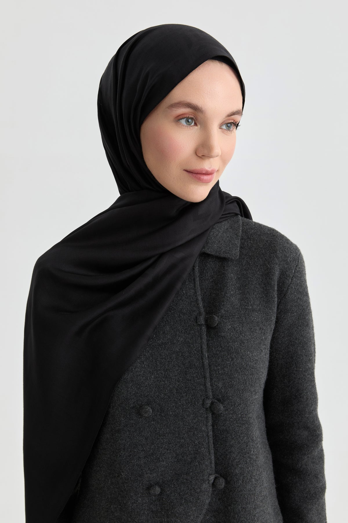 Deren Jakar Natural Şal - Siyah TUGBA