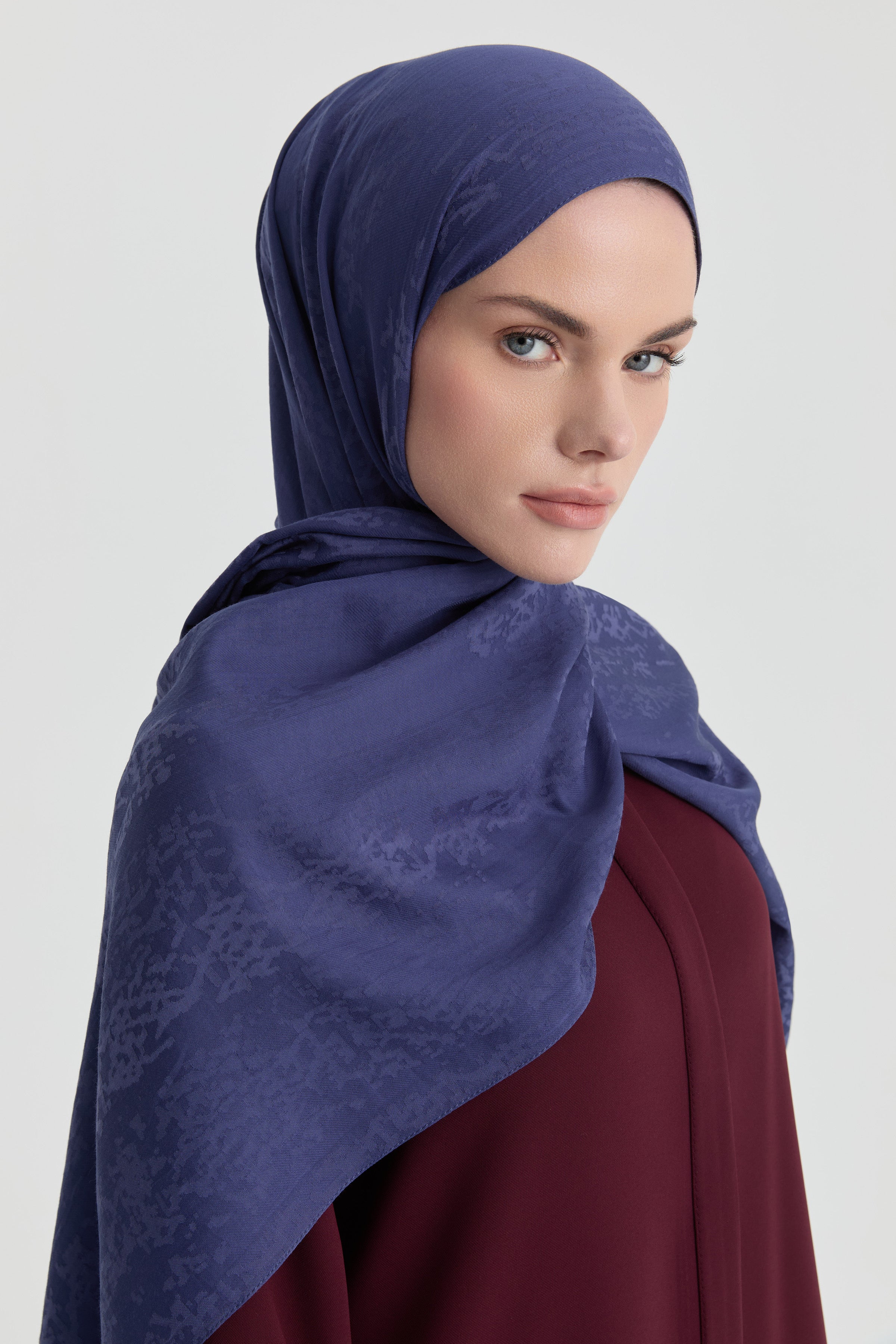 Efsun Jakar Şal - İndigo TUGBA