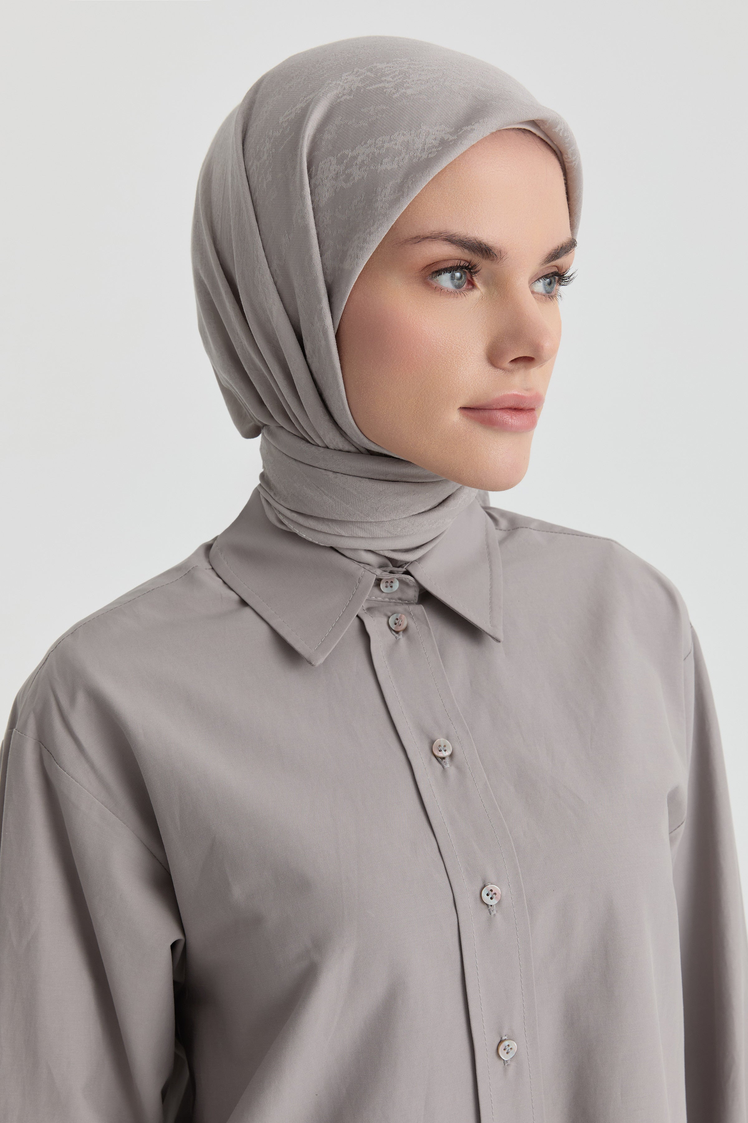 Efsun Jakar Eşarp - Gri TUGBA