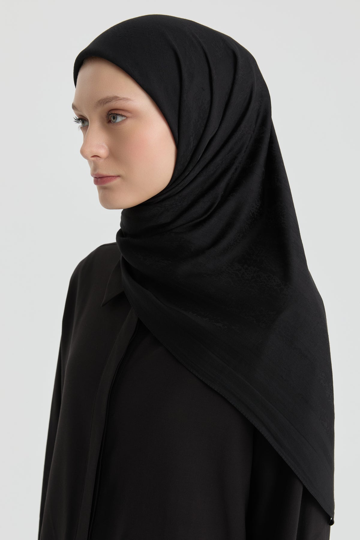 Efsun Jacquard Natural Scarf - Black