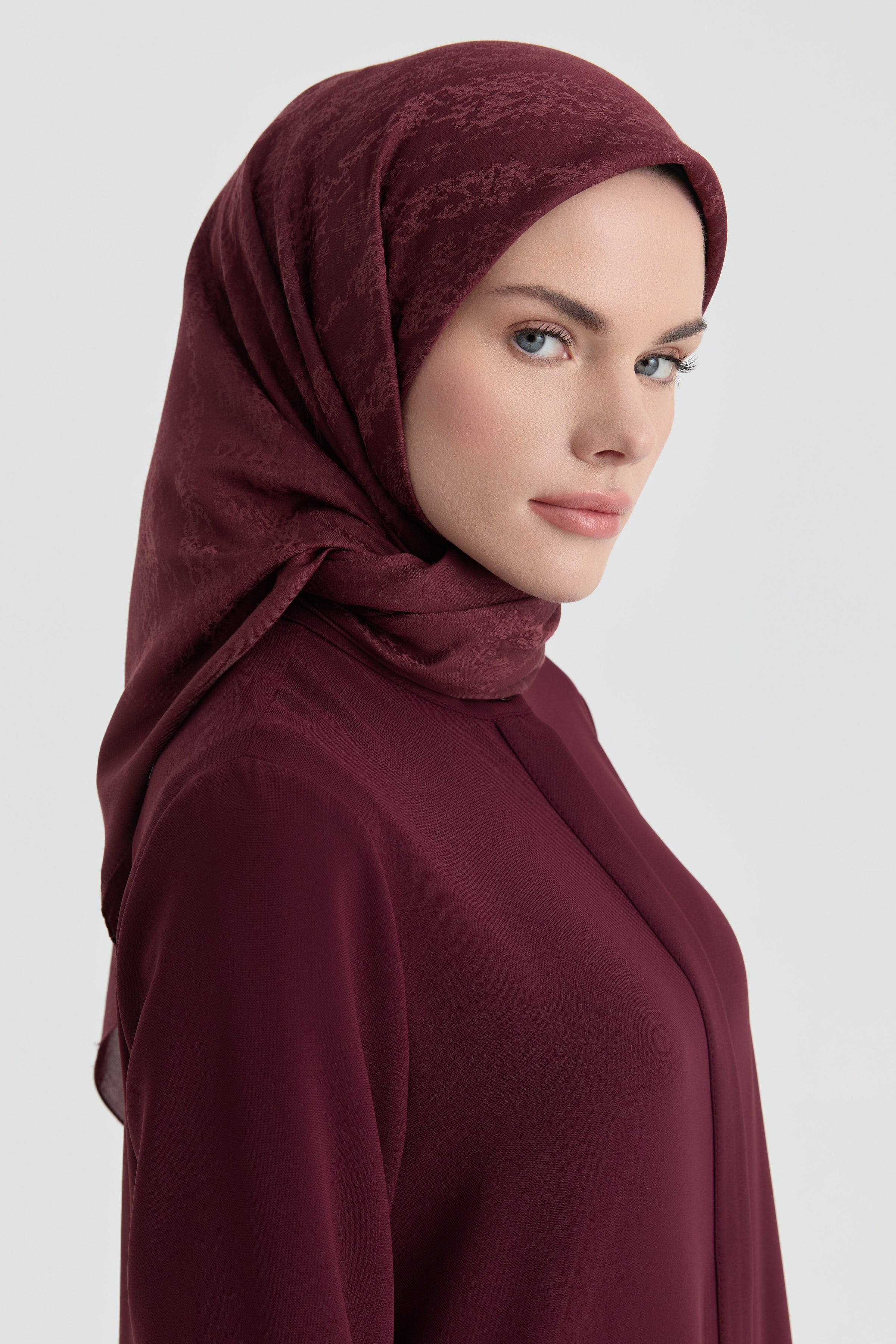 Efsun Jakar Eşarp - Bordo TUGBA