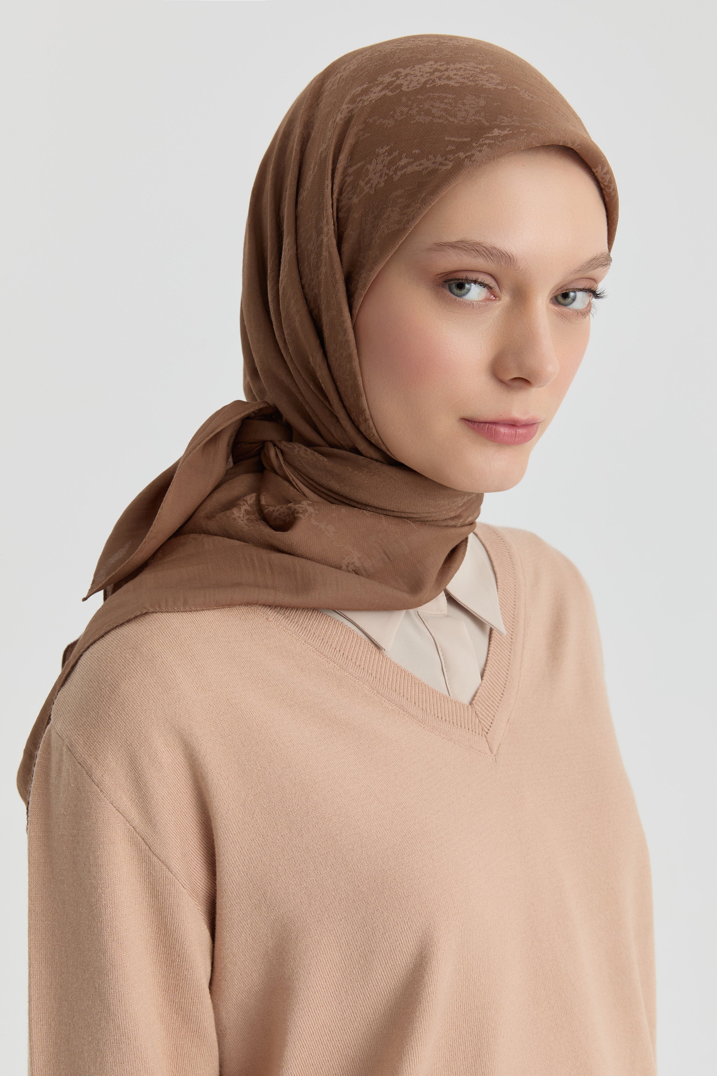 Efsun Jakar Eşarp - Açık Kahve TUGBA