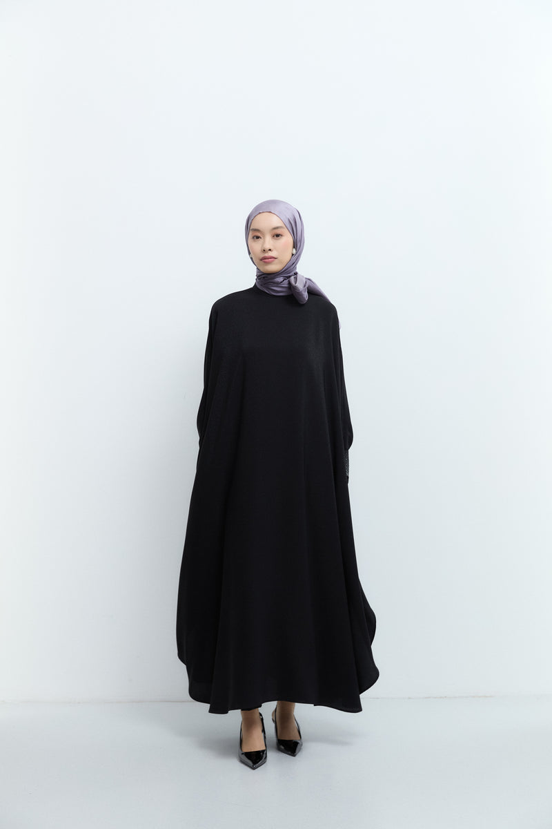 Yanları Yırtmaçlı Asimetrik Kesim Abaya - Siyah TUĞBA