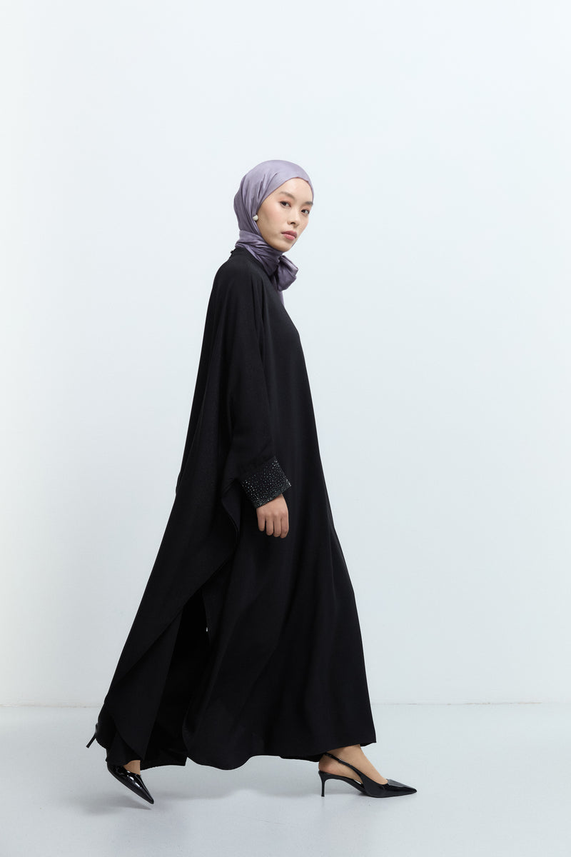 Yanları Yırtmaçlı Asimetrik Kesim Abaya - Siyah TUĞBA