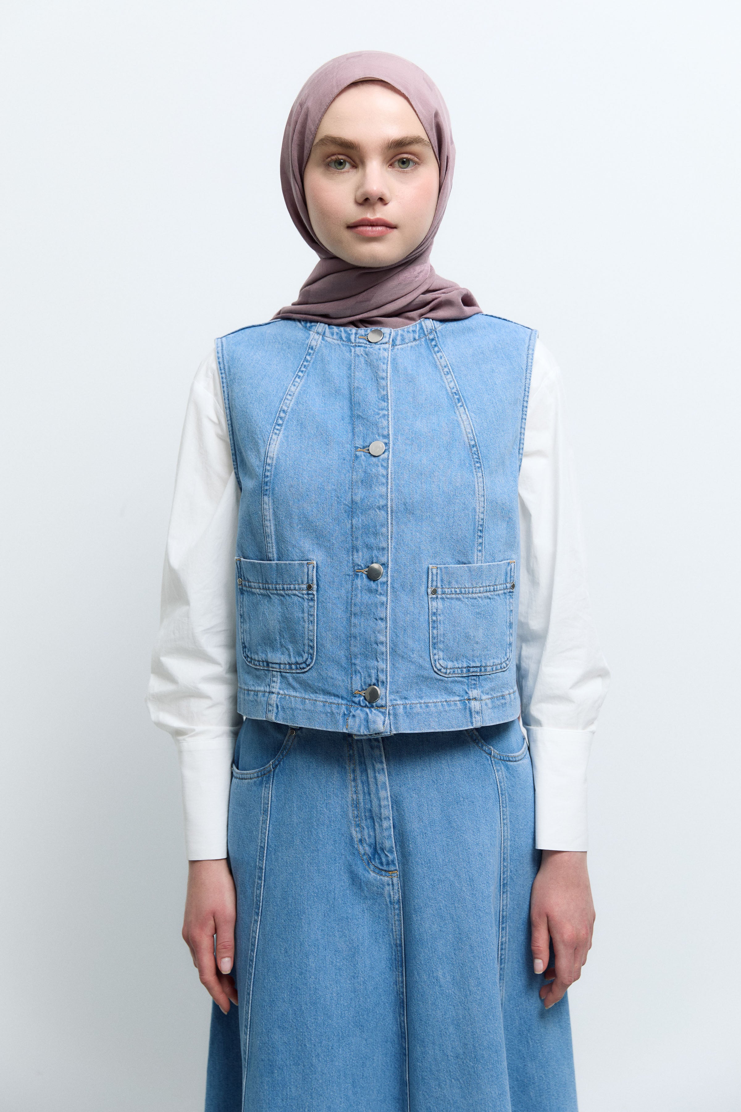 Detailed Cup Vest – TUĞBA