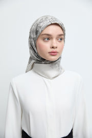Belva Twill İpek Eşarp - Gri TUĞBA