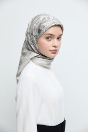 Belva Twill İpek Eşarp - Gri TUĞBA
