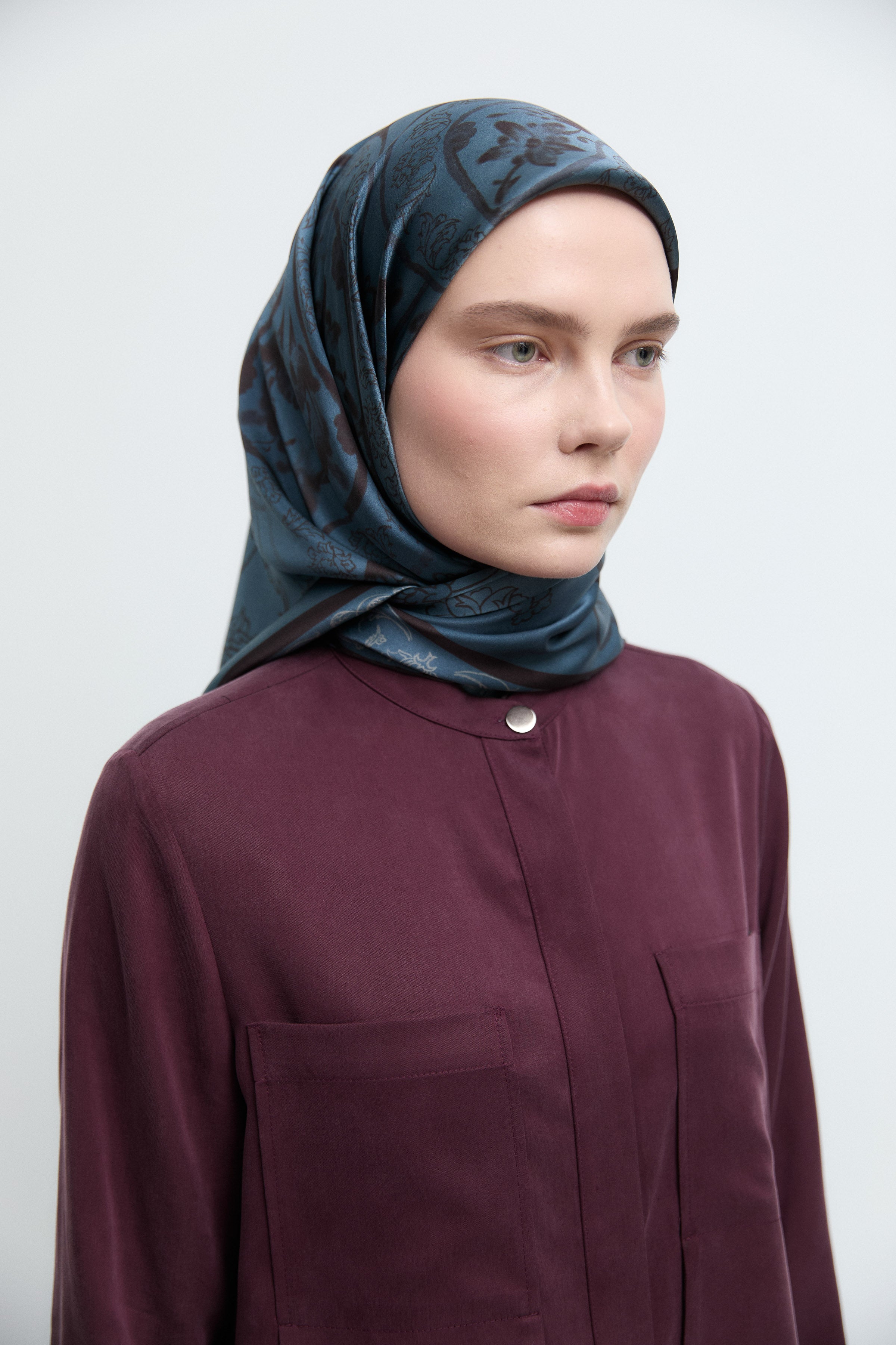 Hatai Satin Silk Scarf – TUĞBA