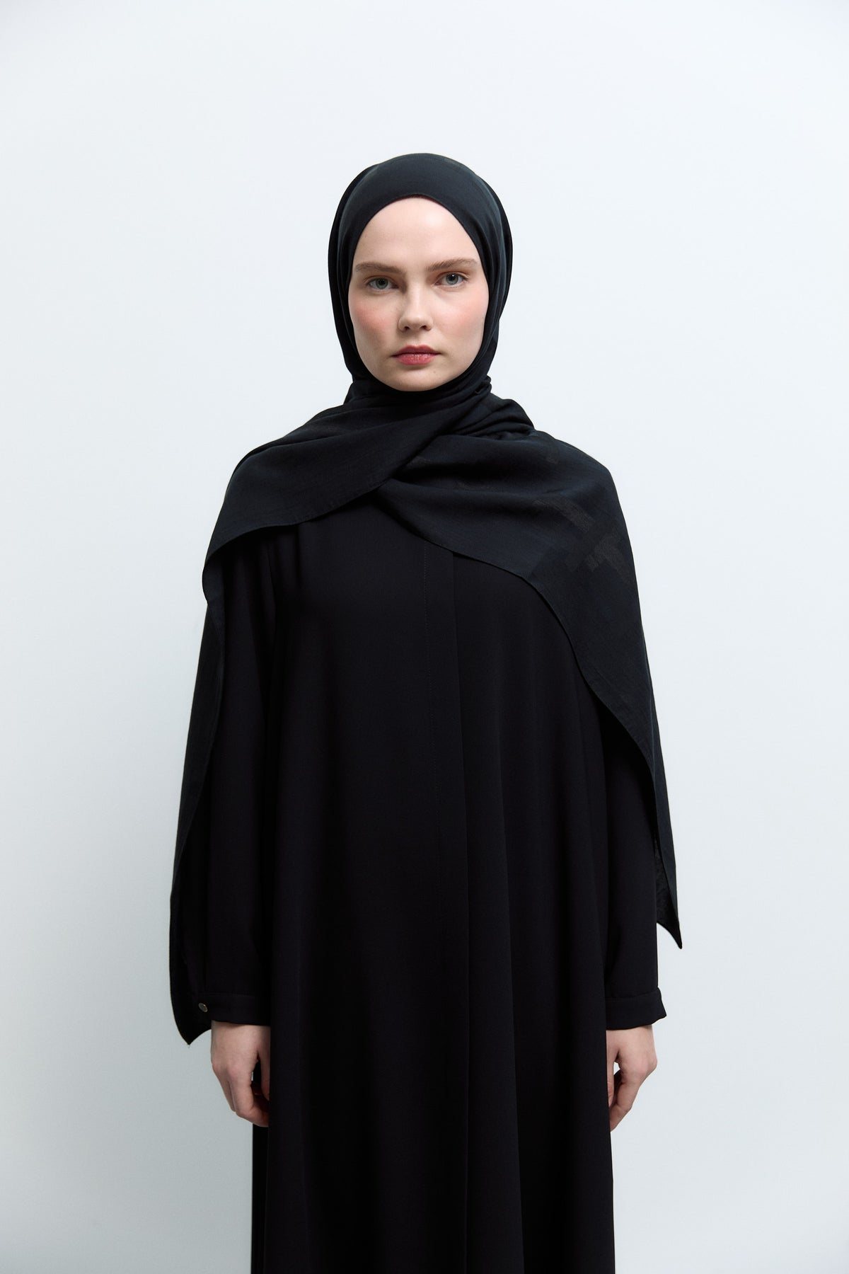 Tuğba Monogram Natural Jakar Şal - Siyah TUĞBA