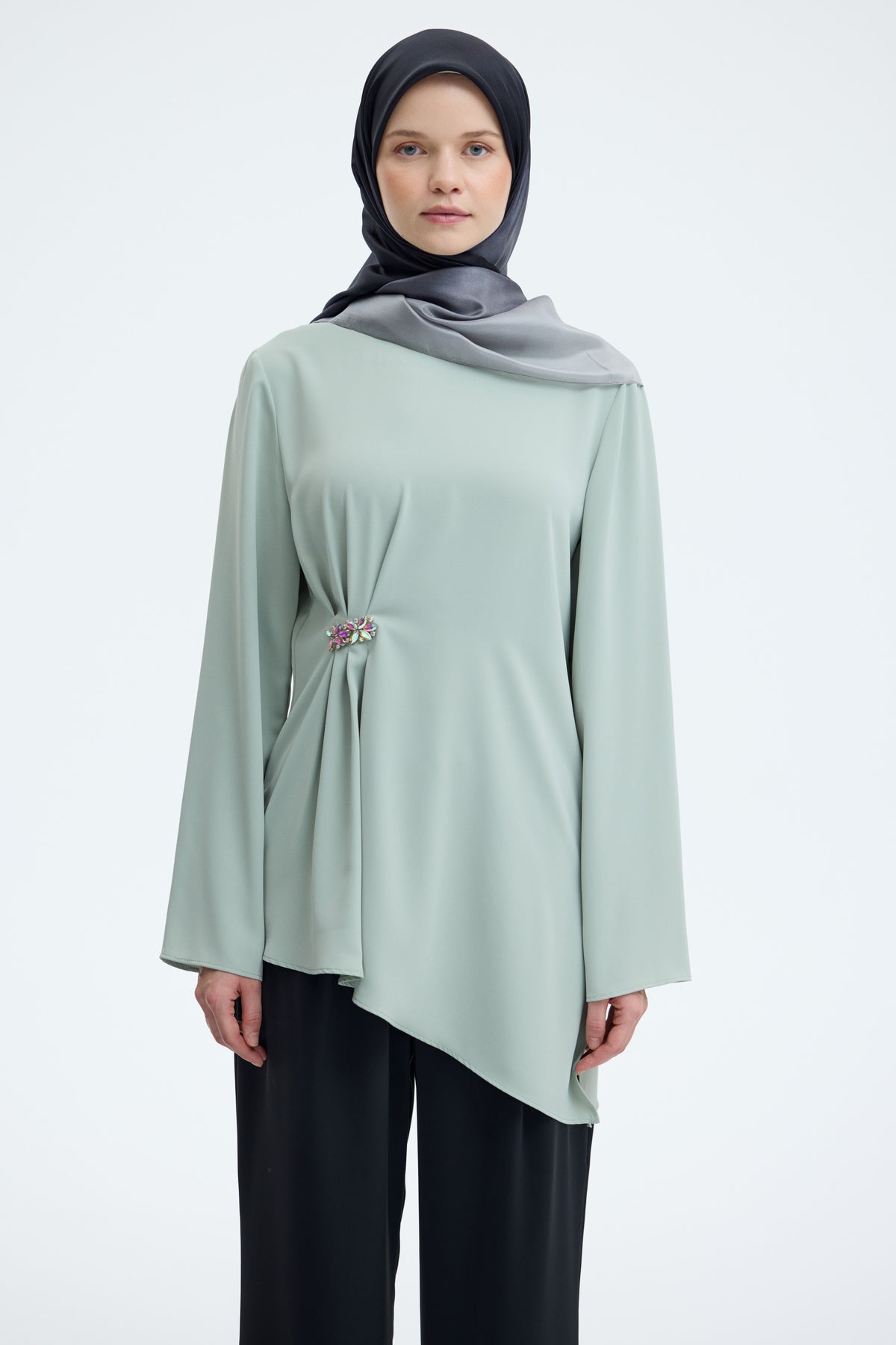 Beli Büzgü Detaylı Broşlu Tunik - Mint TUĞBA