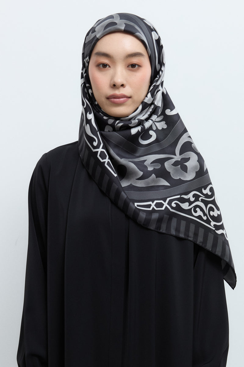 Şemse %100 Twill İpek Eşarp  - Siyah TUĞBA