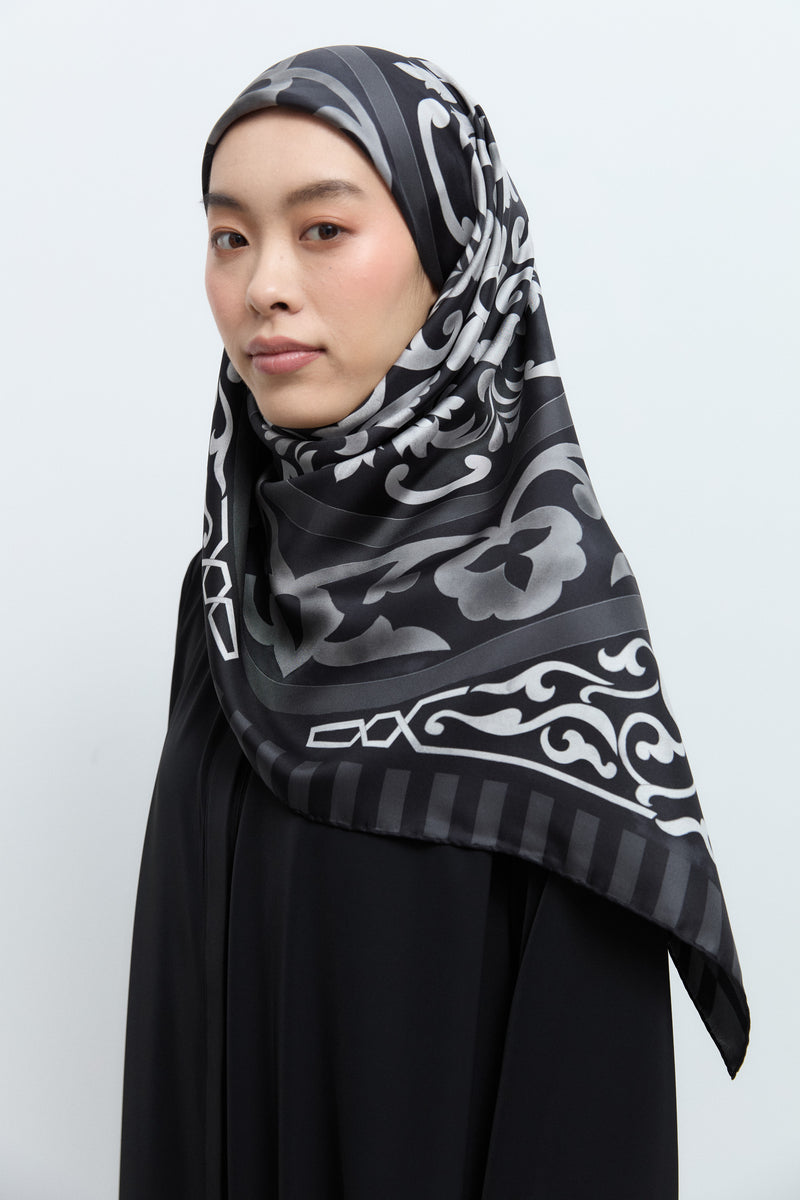 Şemse %100 Twill İpek Eşarp  - Siyah TUĞBA