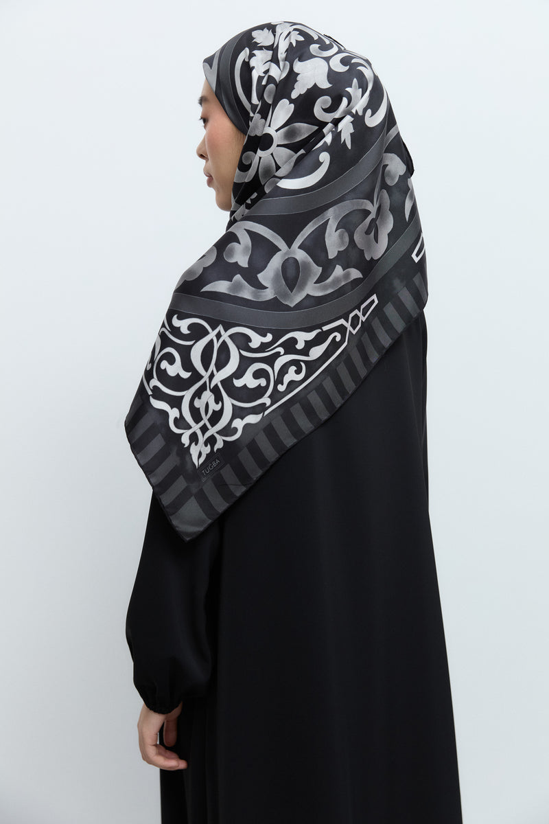 Şemse %100 Twill İpek Eşarp  - Siyah TUĞBA