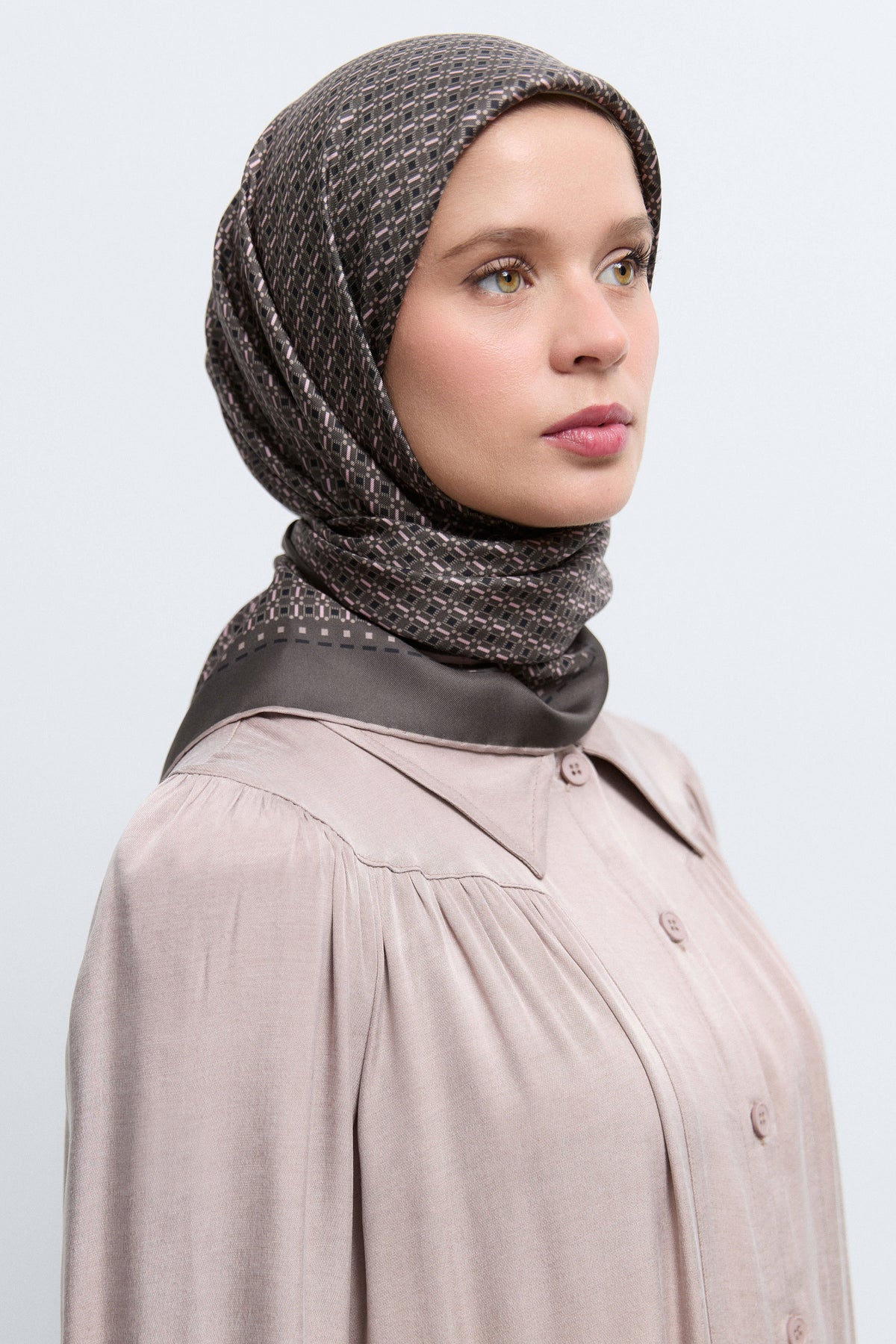 Arya %100 İpek Eşarp - Kahve TUĞBA