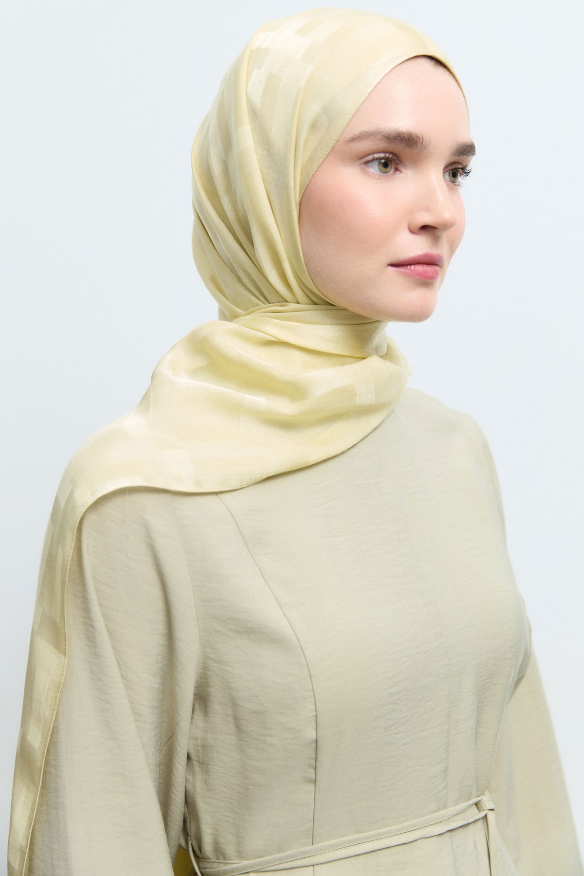 Monogram Floş Viskon Karışım Jakarlı Natural Şal - Sarı TUĞBA