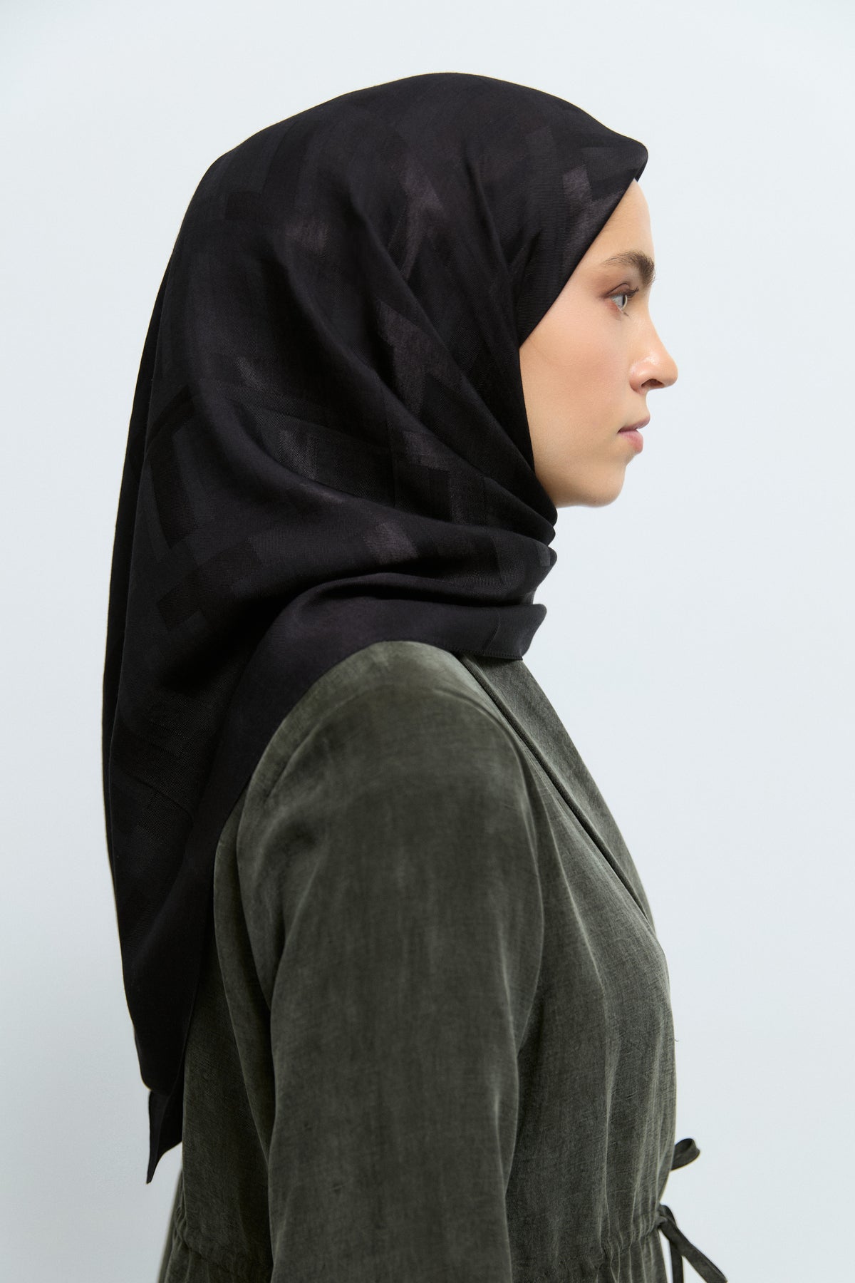 Monogram Lyocell Karışım Jakarlı Natural Eşarp - Siyah TUĞBA