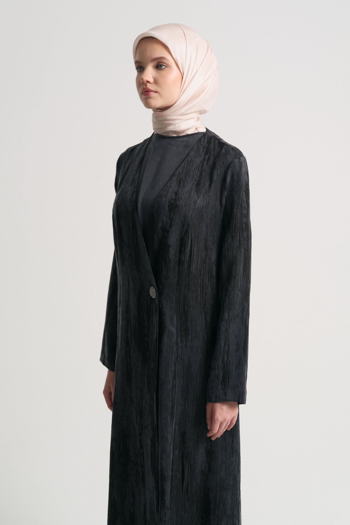 Lyocell Karışım Tek Düğmeli Abaya - Siyah