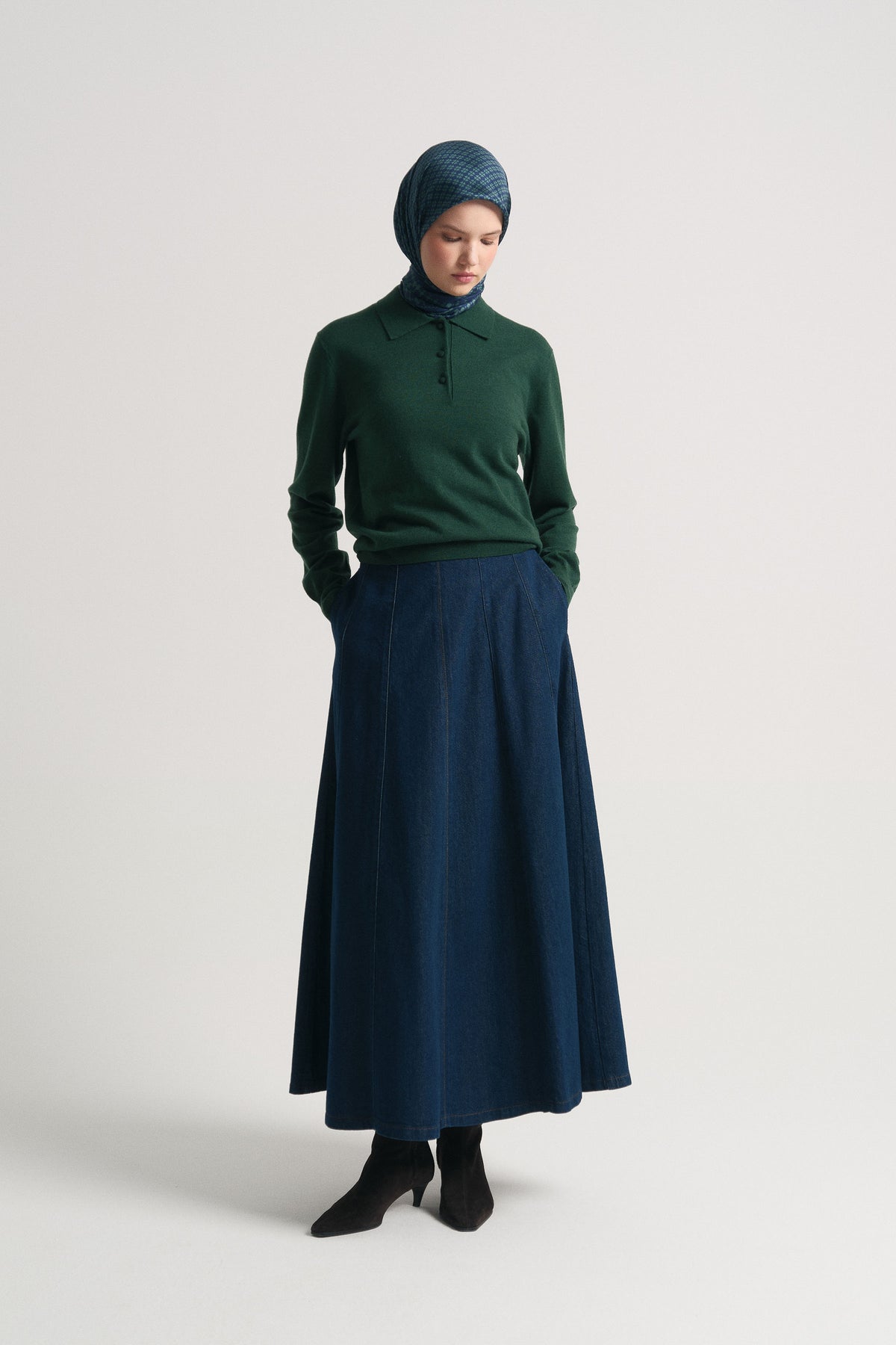 Lyocell Blend Pleated Skirt - Navy Blue