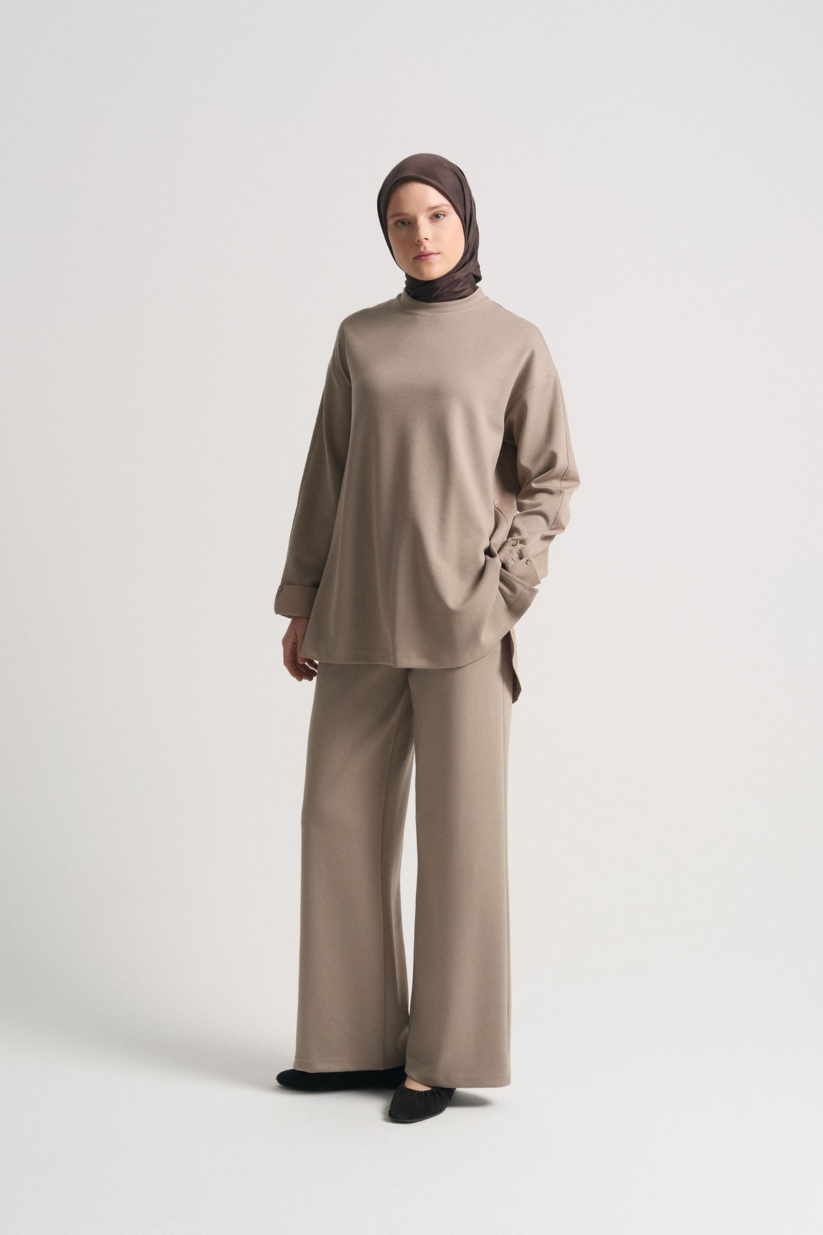 Viscose Blend Elastic-Waist Trousers - Sand