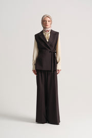 Wide-Leg Trousers with Belt Detail - Brown