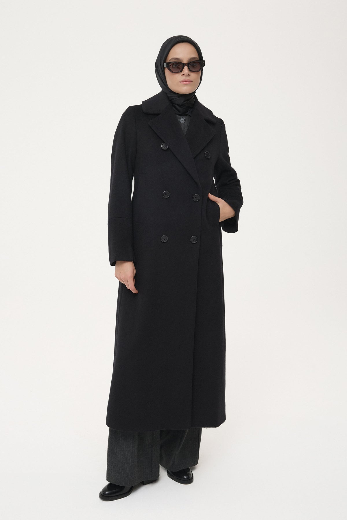 Wool Blend Double Breasted Closure Coat - Black