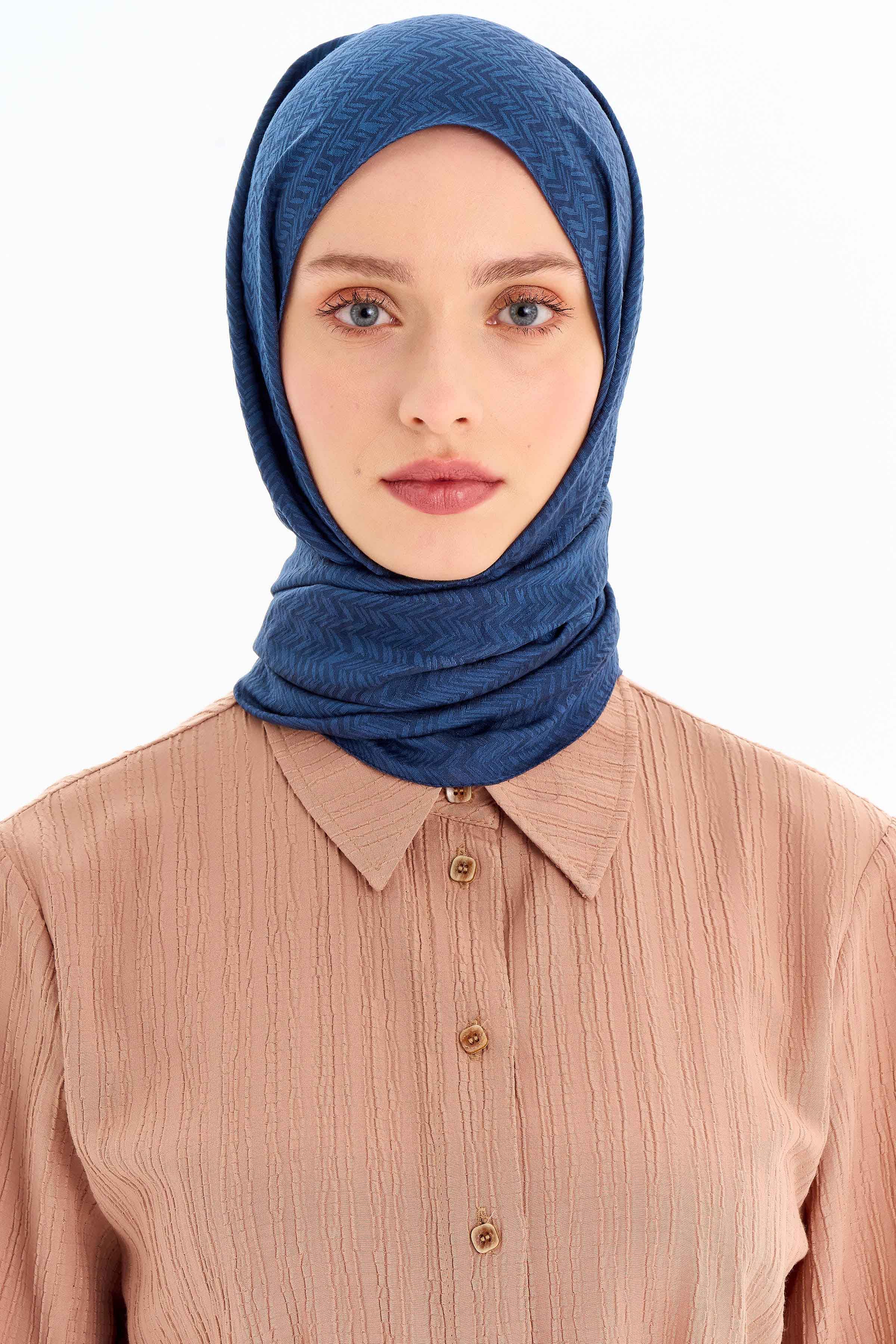 Balıksırtı Desen Viskon Şal - İndigo TUGBA