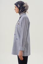 Baskı Taş Detaylı Çizgili Gömlek - İndigo TUGBA