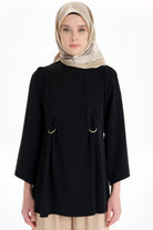 Bel Kısmı Toka Detaylı Bluz - Siyah TUGBA