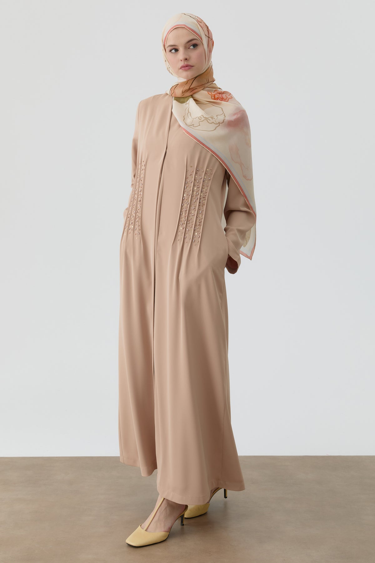 Bel Nervür İşlemeli Abaya - Bej TUGBA