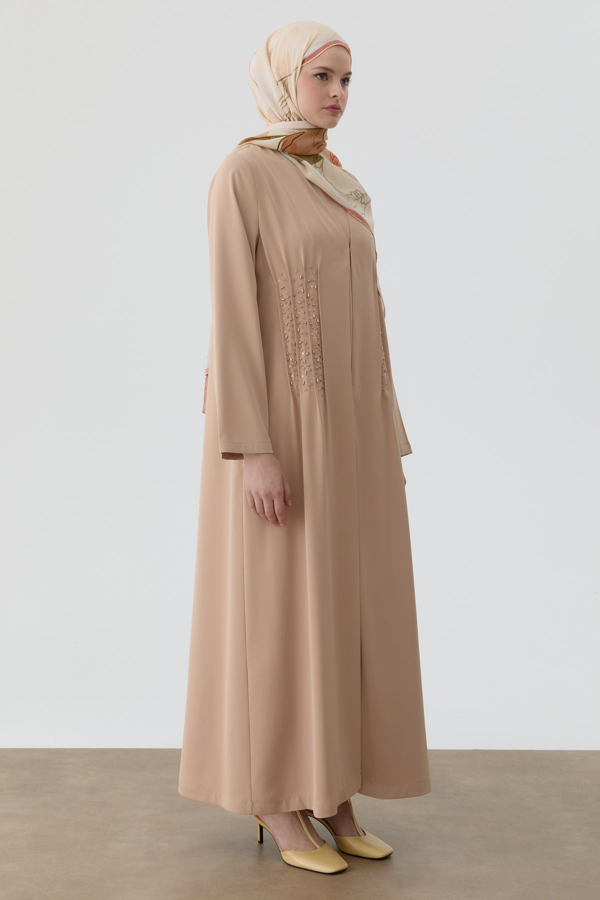 Bel Nervür İşlemeli Abaya - Bej TUGBA