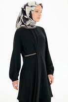 Bel Zincir Aksesuarlı Asimetrik Kesim Tunik - Siyah TUGBA