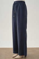 Beli Bağcık Detaylı Lastikli Pantolon - Lacivert TUGBA