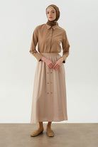 Beli Lastikli Düğmeli Etek - Bej TUGBA