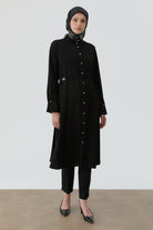 Bileği Pile Düğme Detaylı Tunik - Siyah TUGBA