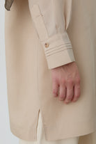 Brit Düğmeli Yırtmaçlı Tunik - Bej TUGBA