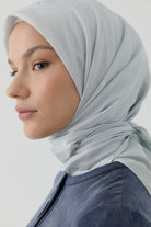 Buket Jakar Naturel Eşarp - Gümüş TUGBA