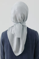 Buket Jakar Naturel Eşarp - Gümüş TUGBA