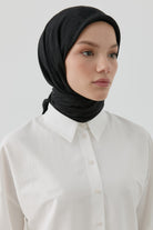 Nevgül Jakar Naturel Eşarp - Siyah TUGBA