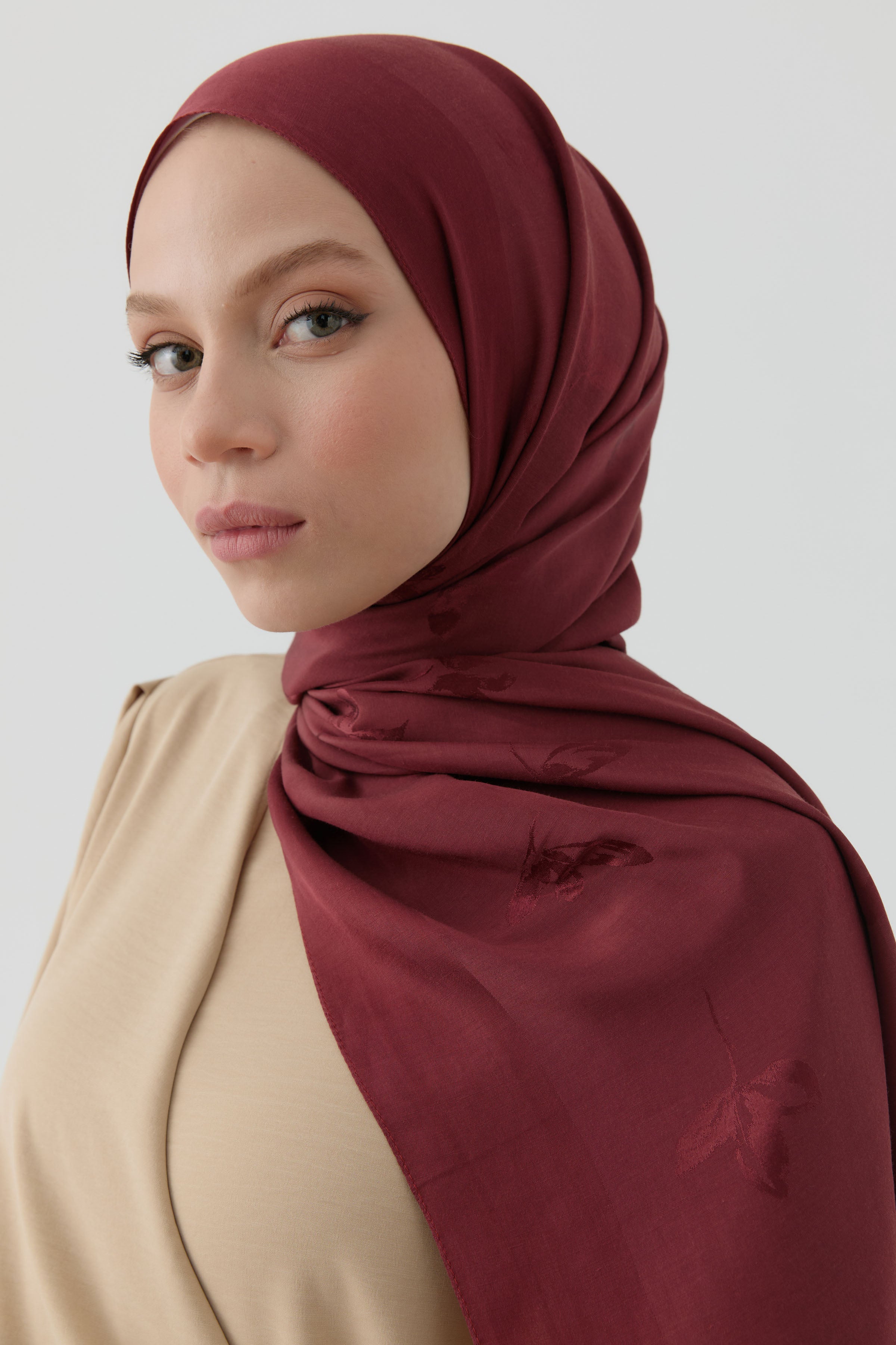 Buket Jakar Naturel Şal - Bordo TUGBA