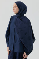 Buket Jakar Naturel Şal - Lacivert TUGBA