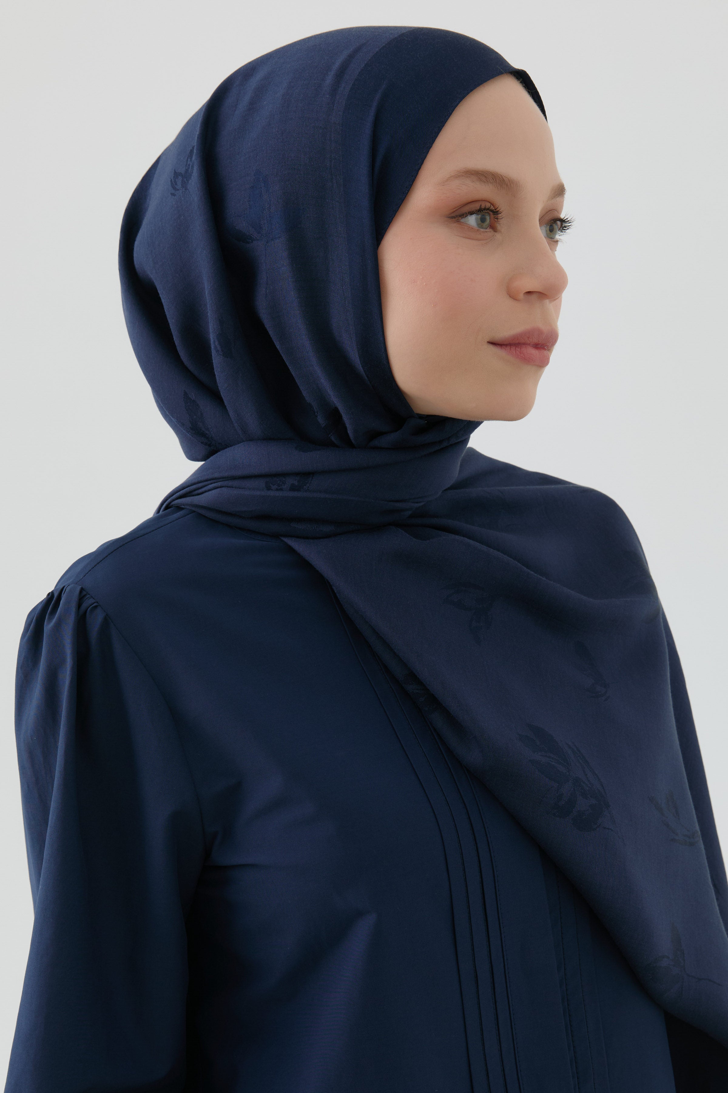 Buket Jakar Naturel Şal - Lacivert TUGBA