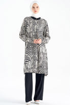 Büyük Beden Garnili Desenli Tunik - Siyah TUGBA