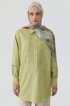 Büzgü Kesik Detaylı Tunik - Fıstık Yeşili TUGBA